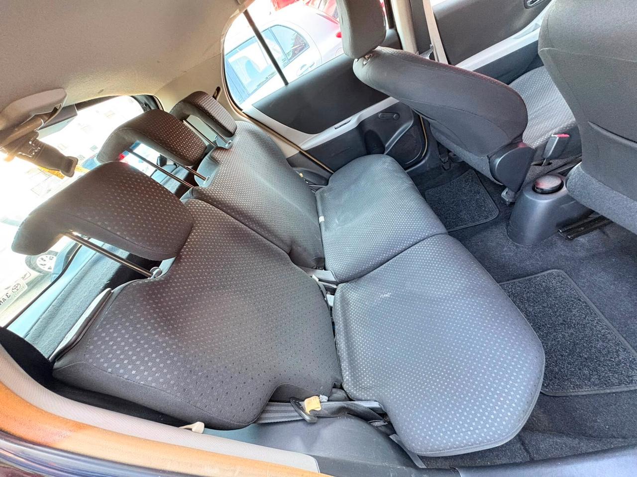 Toyota Yaris 1.0 5 porte Sol