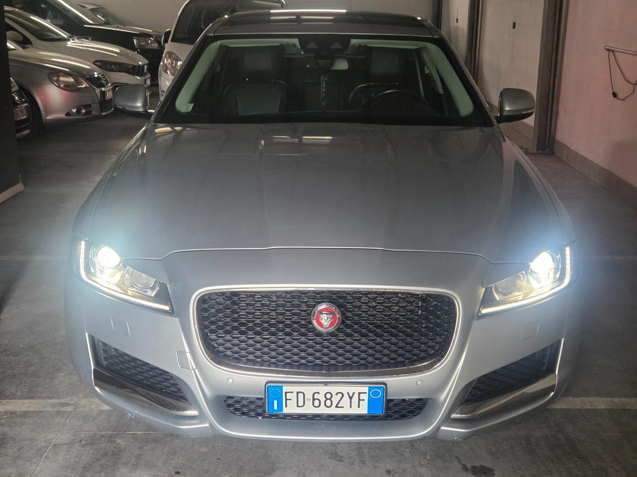 Jaguar XF 2.0 D 180 CV aut. Portfolio