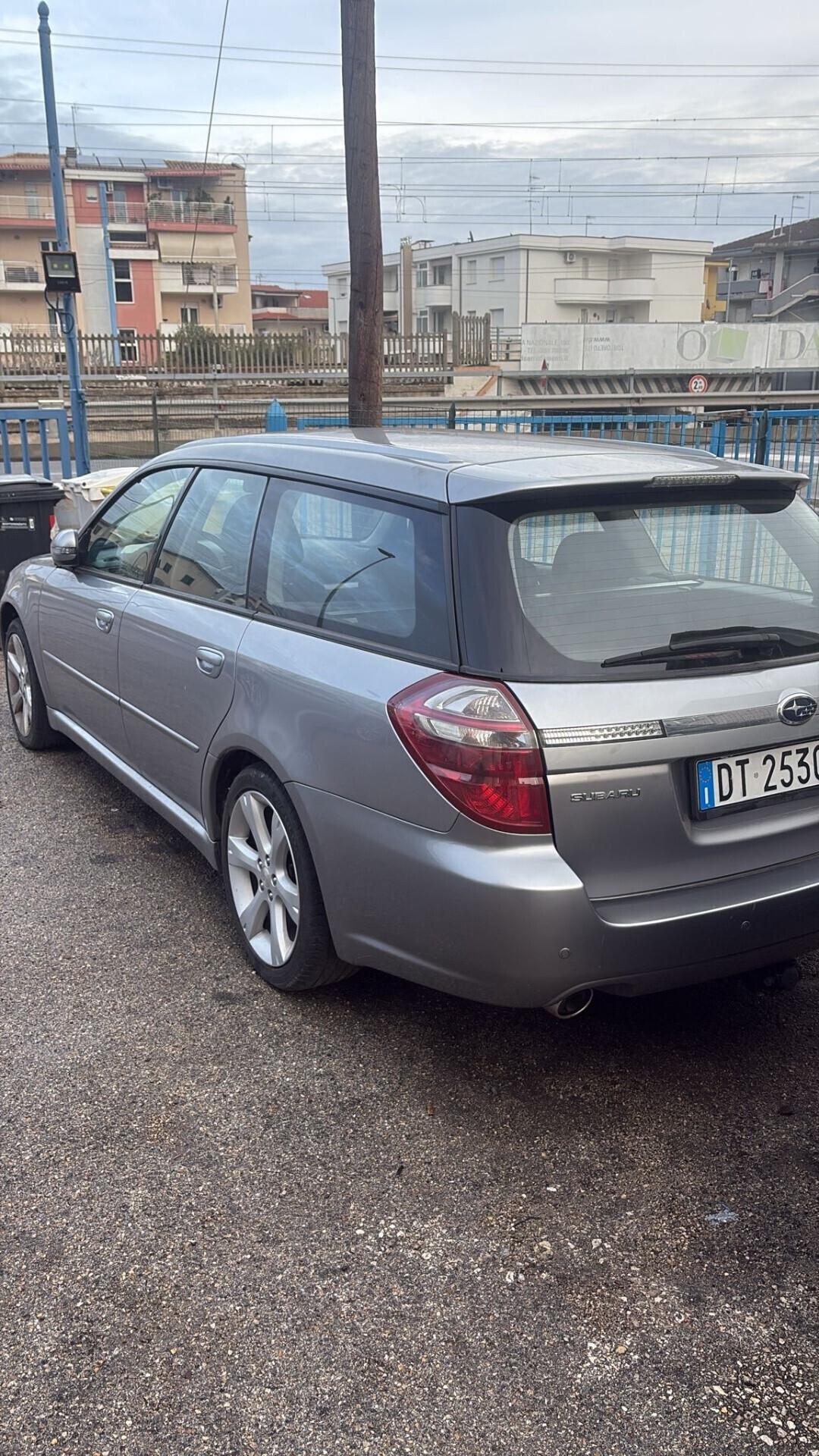 Subaru Legacy 2.0D 16V Station Wagon 2008