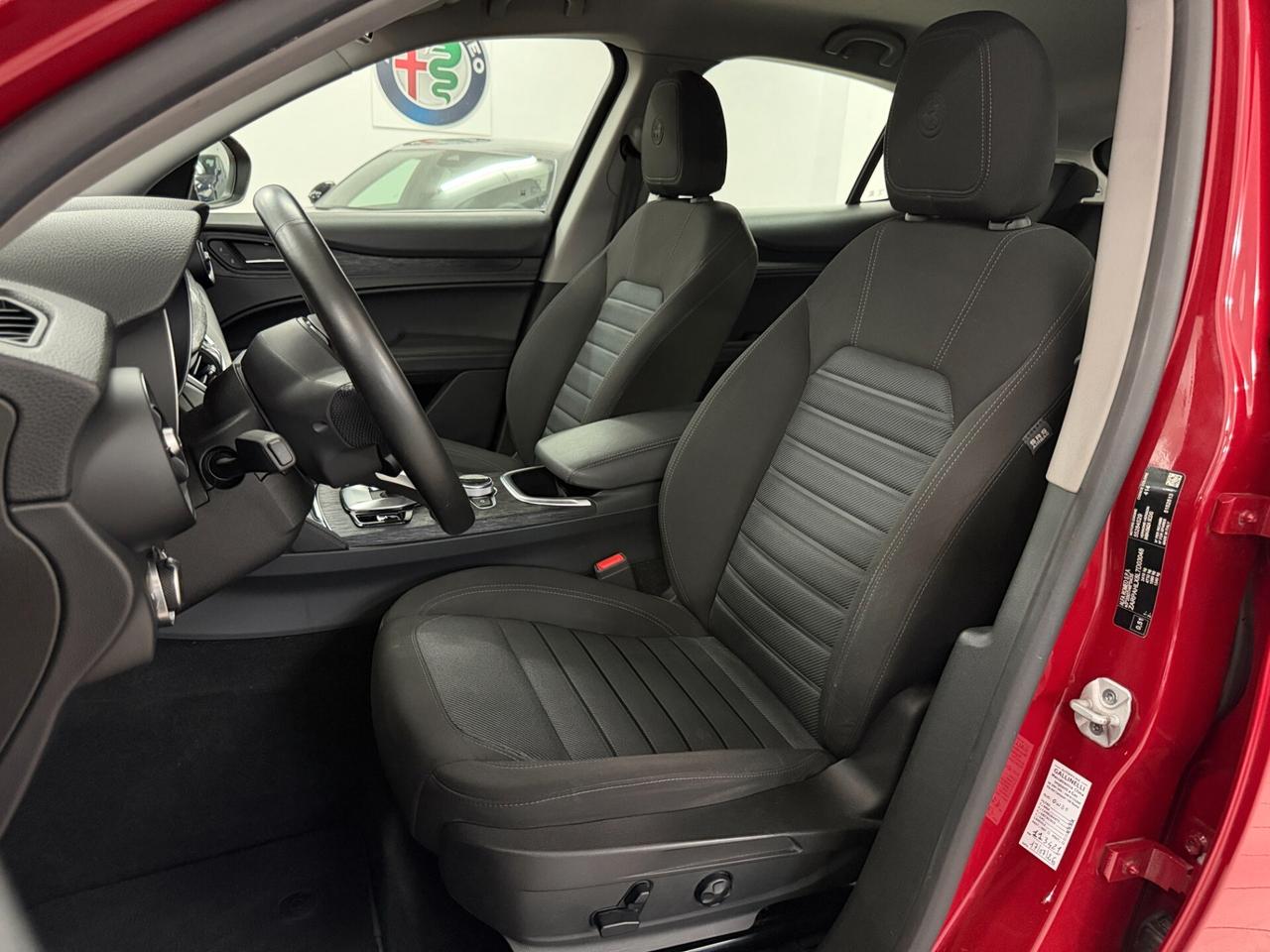 Alfa Romeo Stelvio 2.2 TD 190 CV BUSINESS AT8 Q4 MODELLO NUOVO TAGLIANDATA