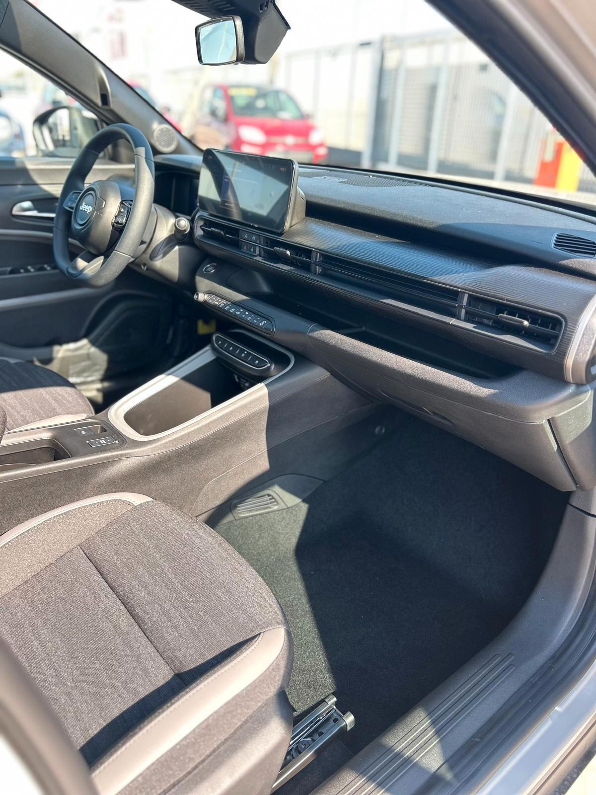 Jeep Avenger 1.2 Turbo 110 CV MHEV Longitude