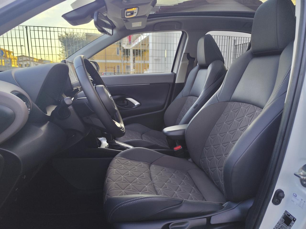 Toyota Yaris Cross 1.5 Hybrid 5p. E-CVT AWD-i Lounge