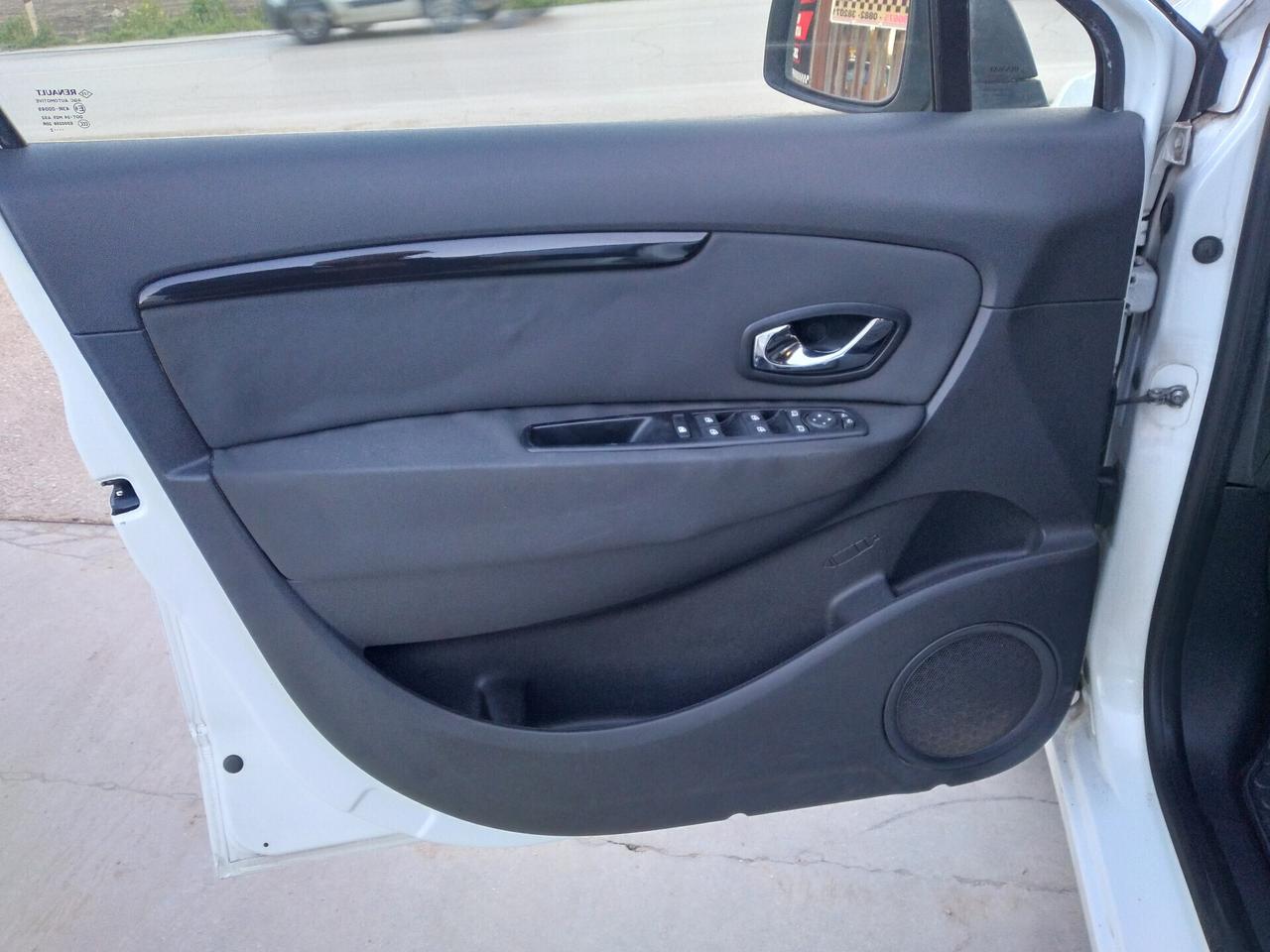 Renault Scénic X-Mod 1.5 dCi 110CV Dynamique