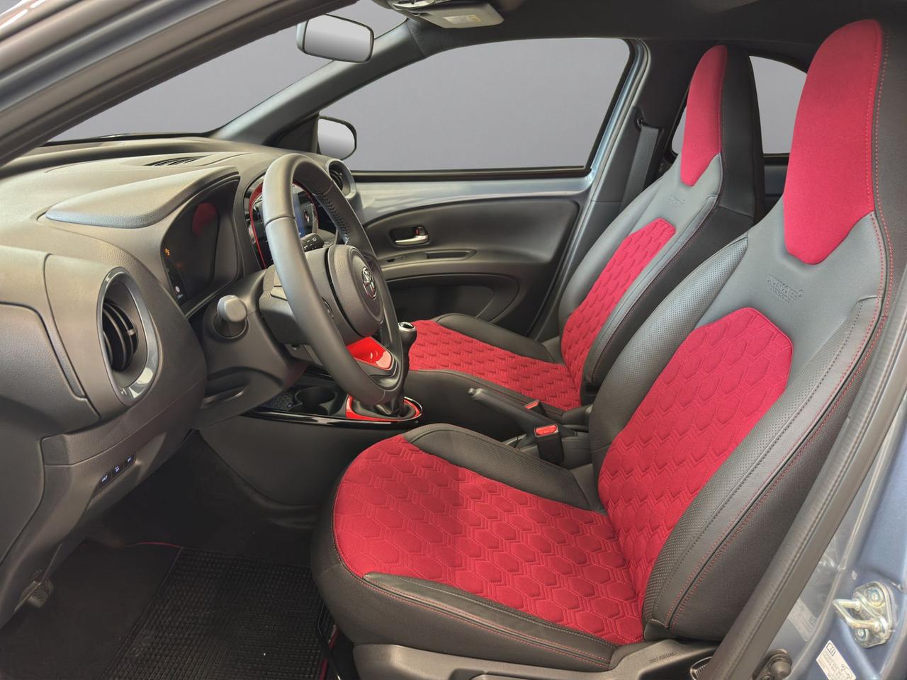 Toyota Aygo X 1.0 Undercover 72cv