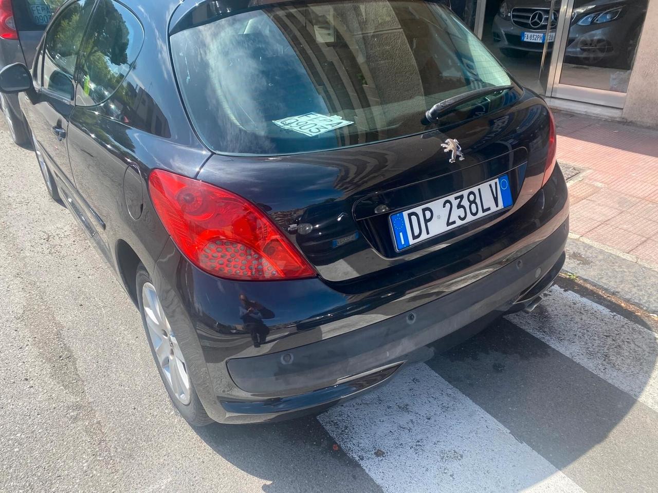 Peugeot 207 1.4 HDi 70CV 3p. ONE Line