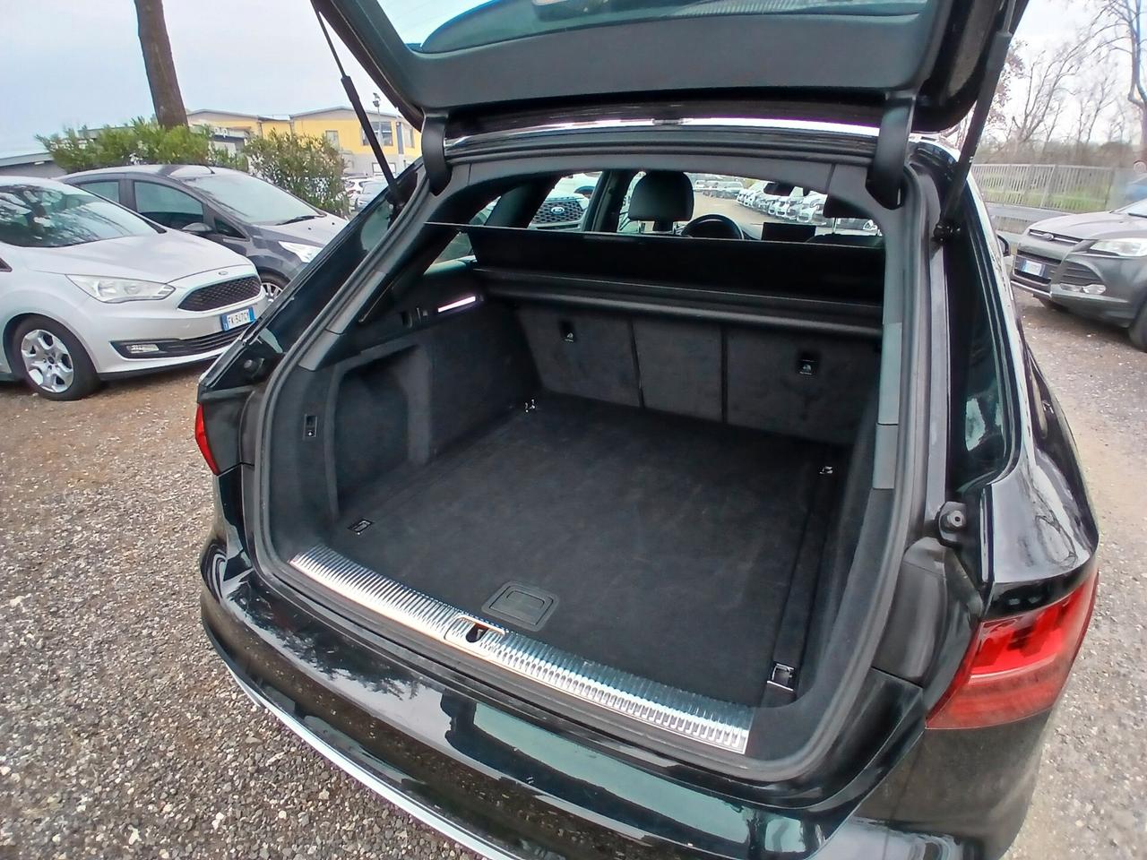 Audi A4 Avant 40 TDI quattro S tronic Business