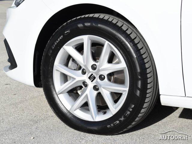 SEAT Leon Sportstourer 1.5 TGI DSG Business FULL LED, Navi