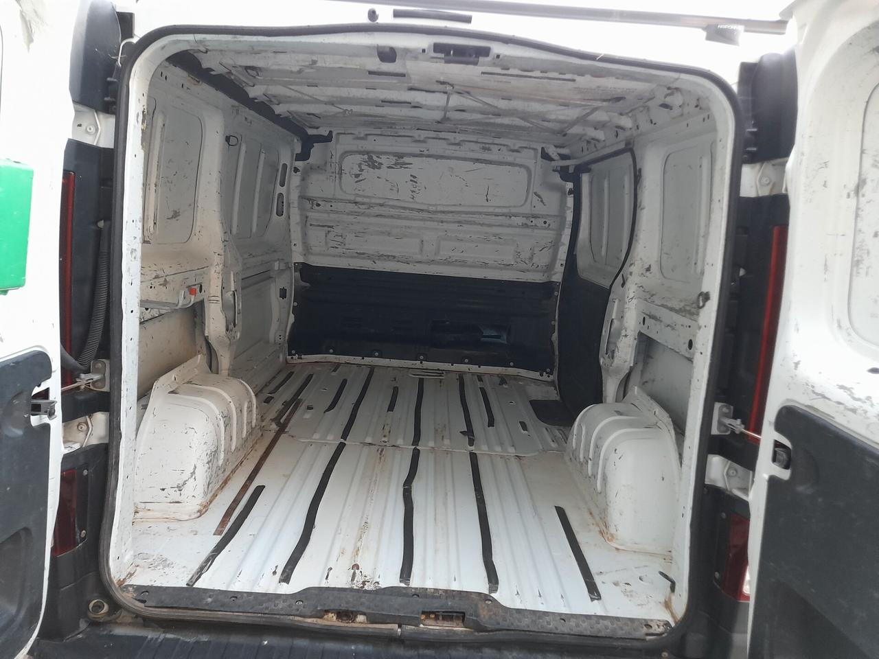 RENAULT TRAFIC 2014