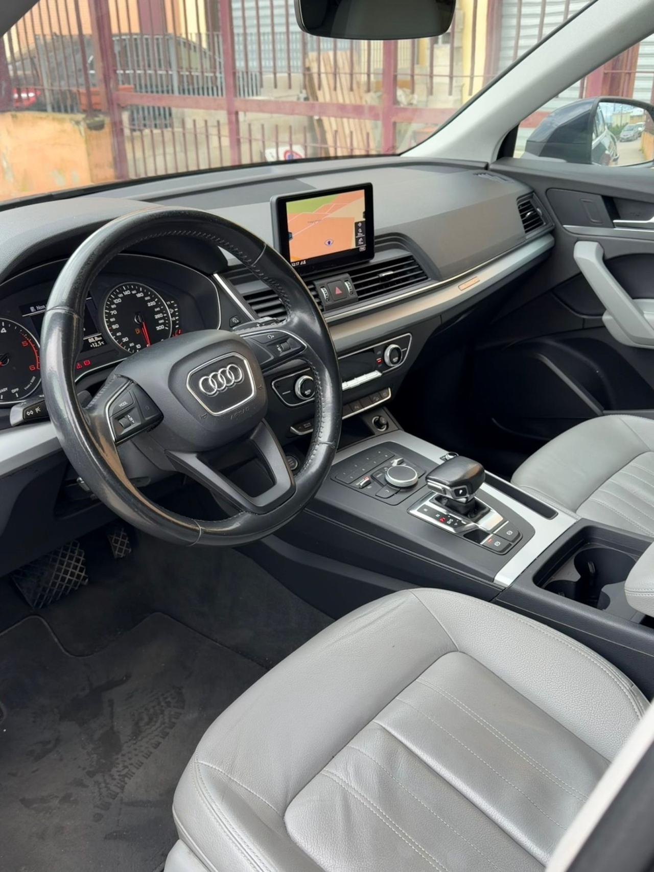 Audi Q5 2.0 TDI 190 CV S tronic Business