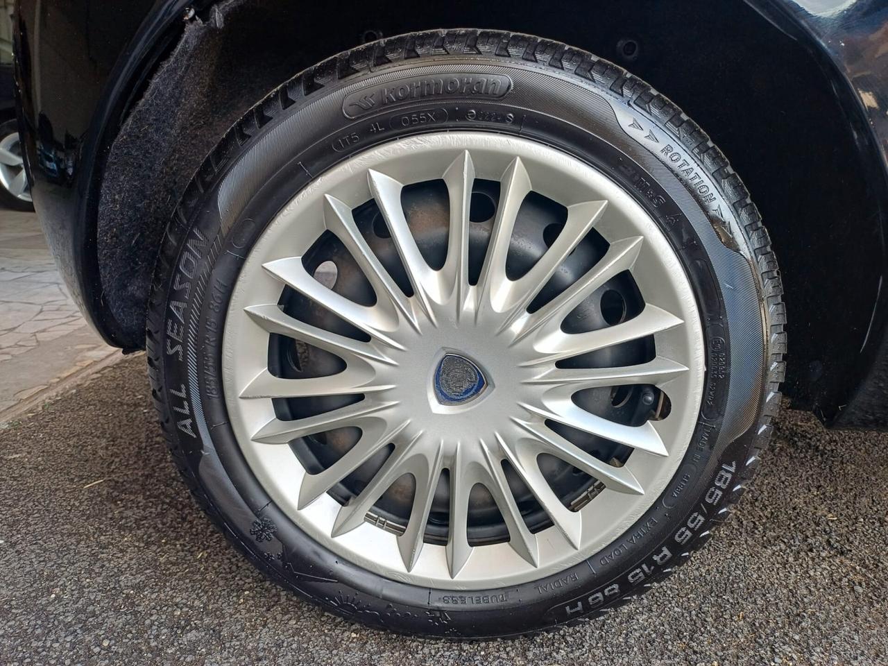 Lancia Ypsilon 1.2 Benzina Diva - 2011