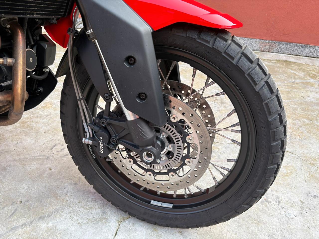 Moto Morini X-Cape 649 (a raggi)