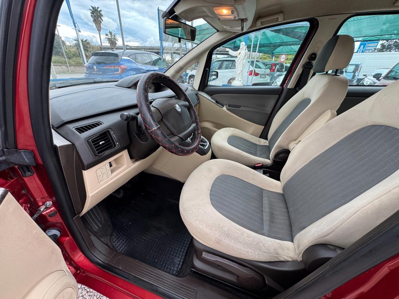 Lancia MUSA 1400 GPL 2006