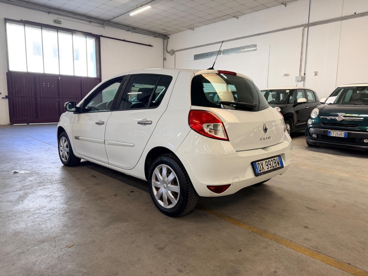 Renault Clio 1.2 16V 5 porte Dynamique