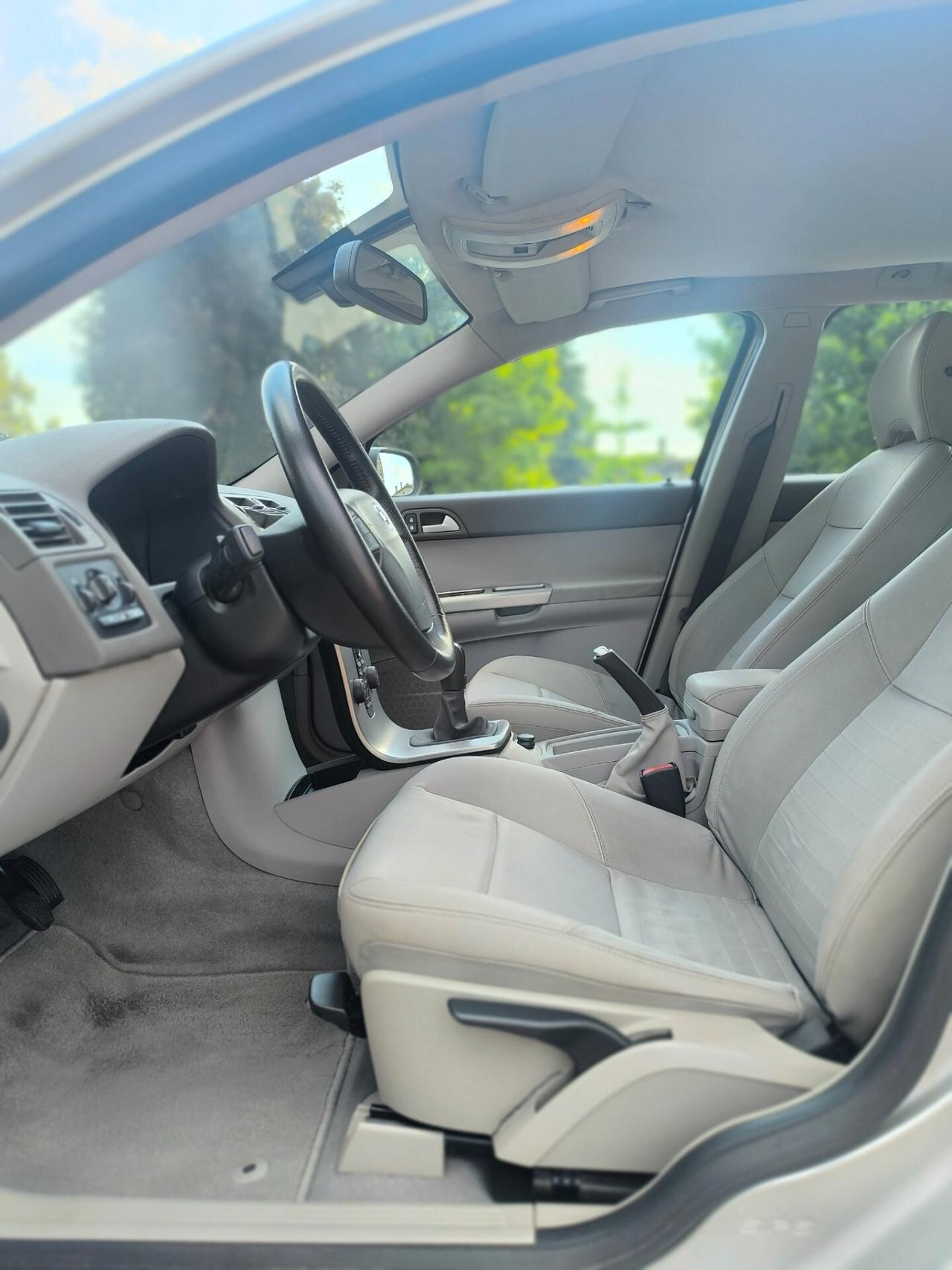 Volvo V50 2.0 D cat Summum 136cv
