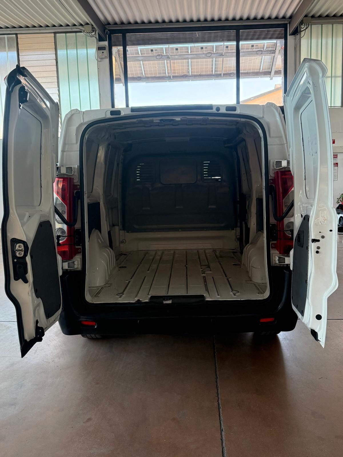 Citroen Jumpy 2.0-hdi passo medio