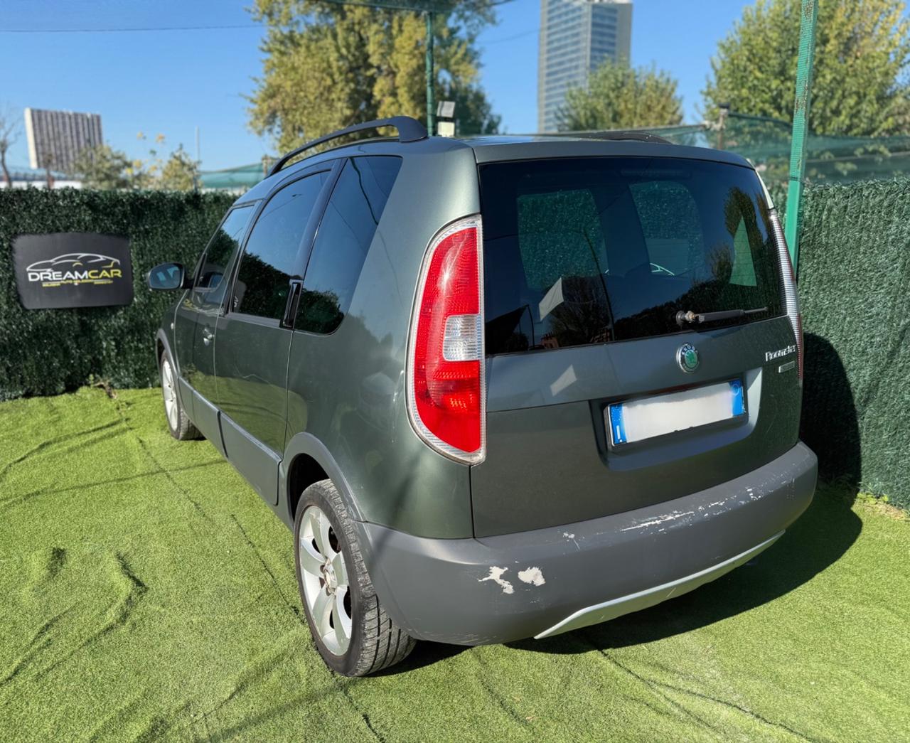 Skoda ROOMSTER 1.4 BENZINA 170000KM NEOPATENTATI