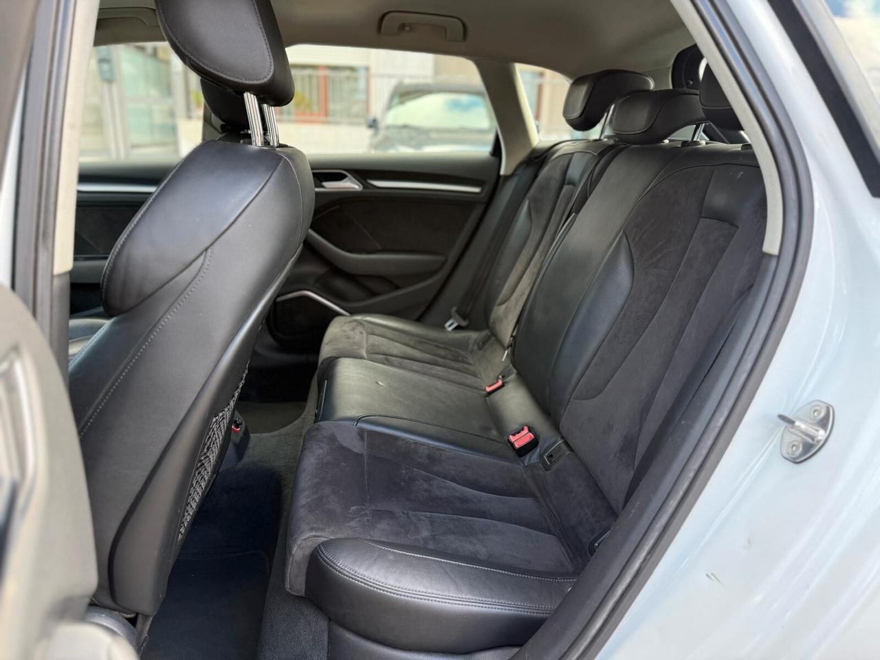 Audi A3 SPB 1.6 TDI 110 CV , S LINE ,TETTO, MATRIX , FULL