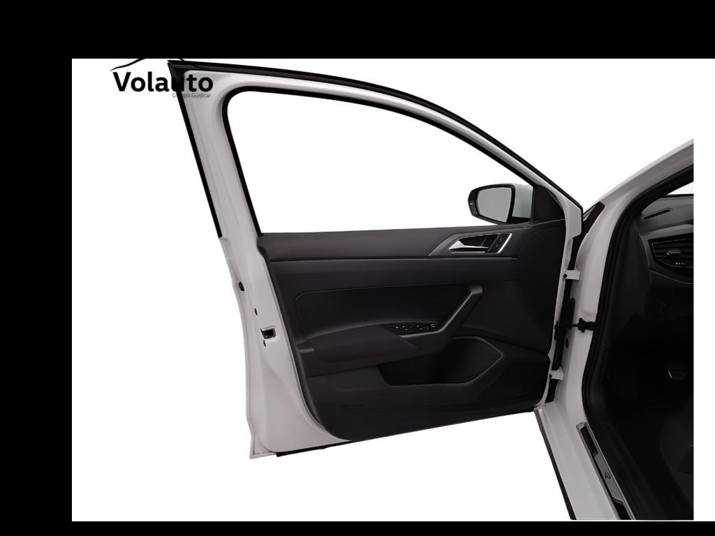 VOLKSWAGEN Polo VI 2022 - Polo 1.0 tsi R-Line 95cv