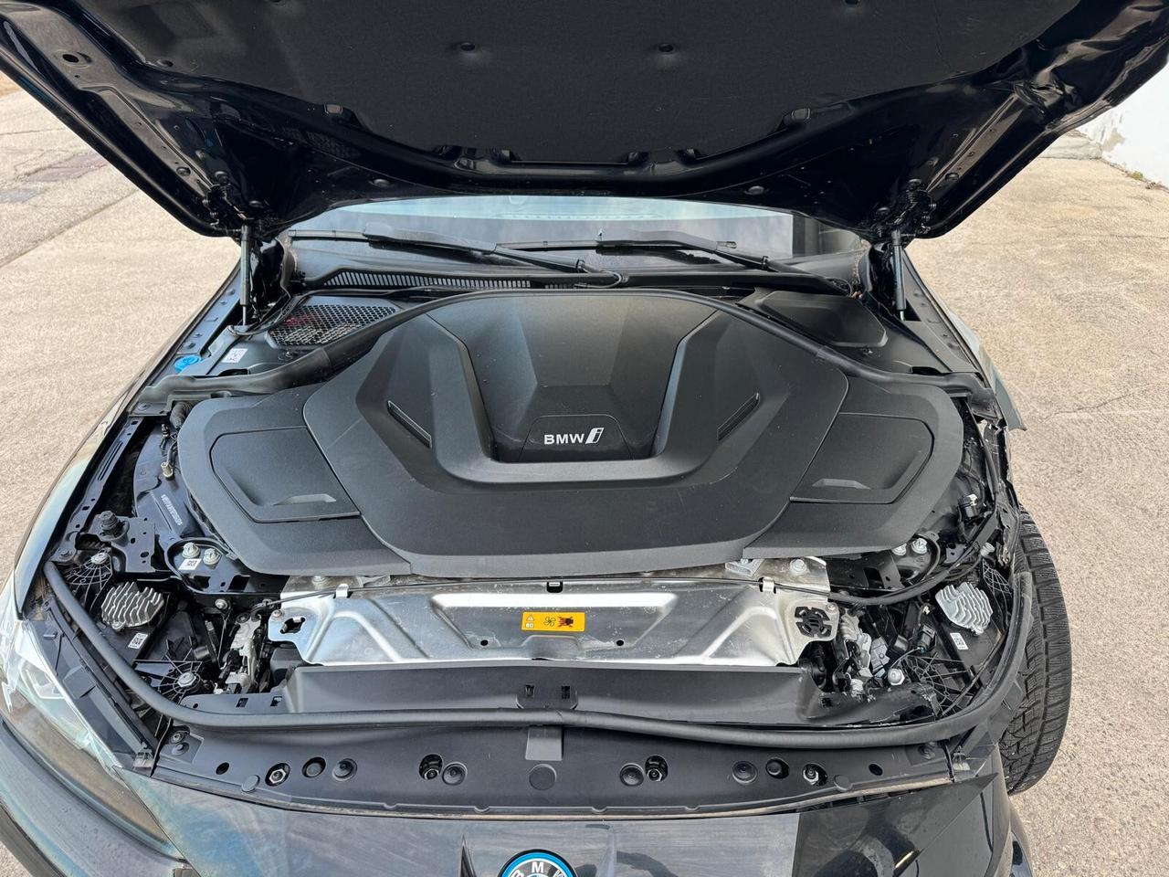 BMW i4 edrive40 Msport 83kw/h 340cv INCIDENTATA