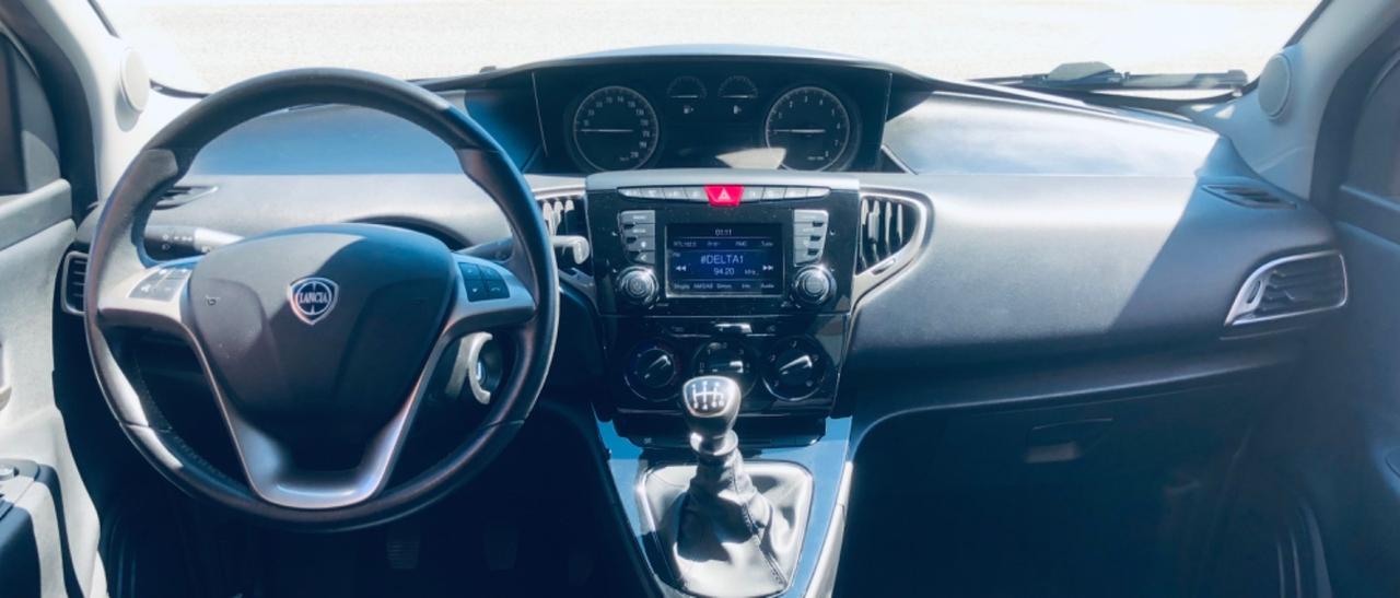 Lancia Ypsilon 1.0 FireFly 5 porte S&S Hybrid Ecochic Gold
