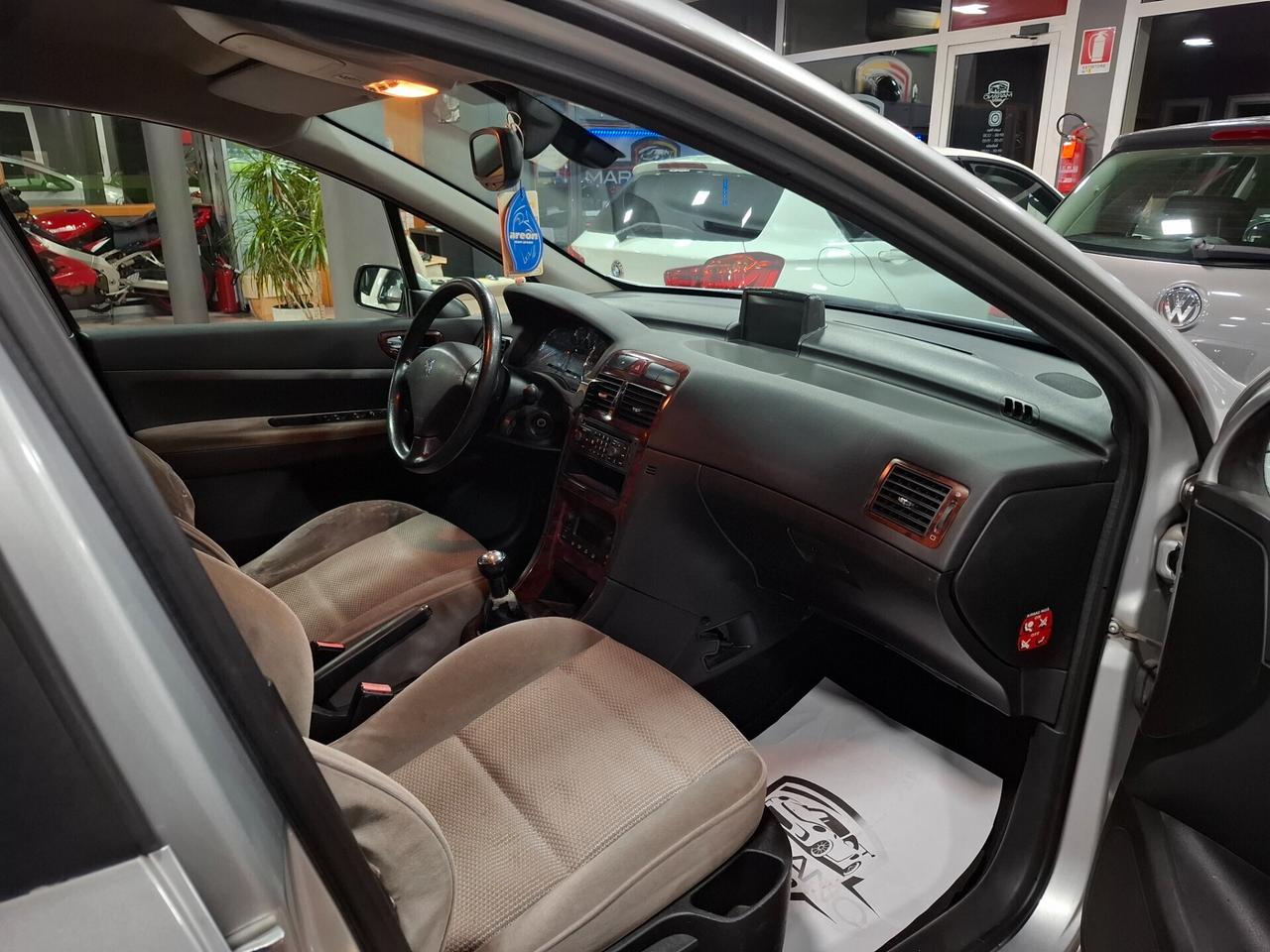 Peugeot 307 1.6 HDI 90cv Neopatentati