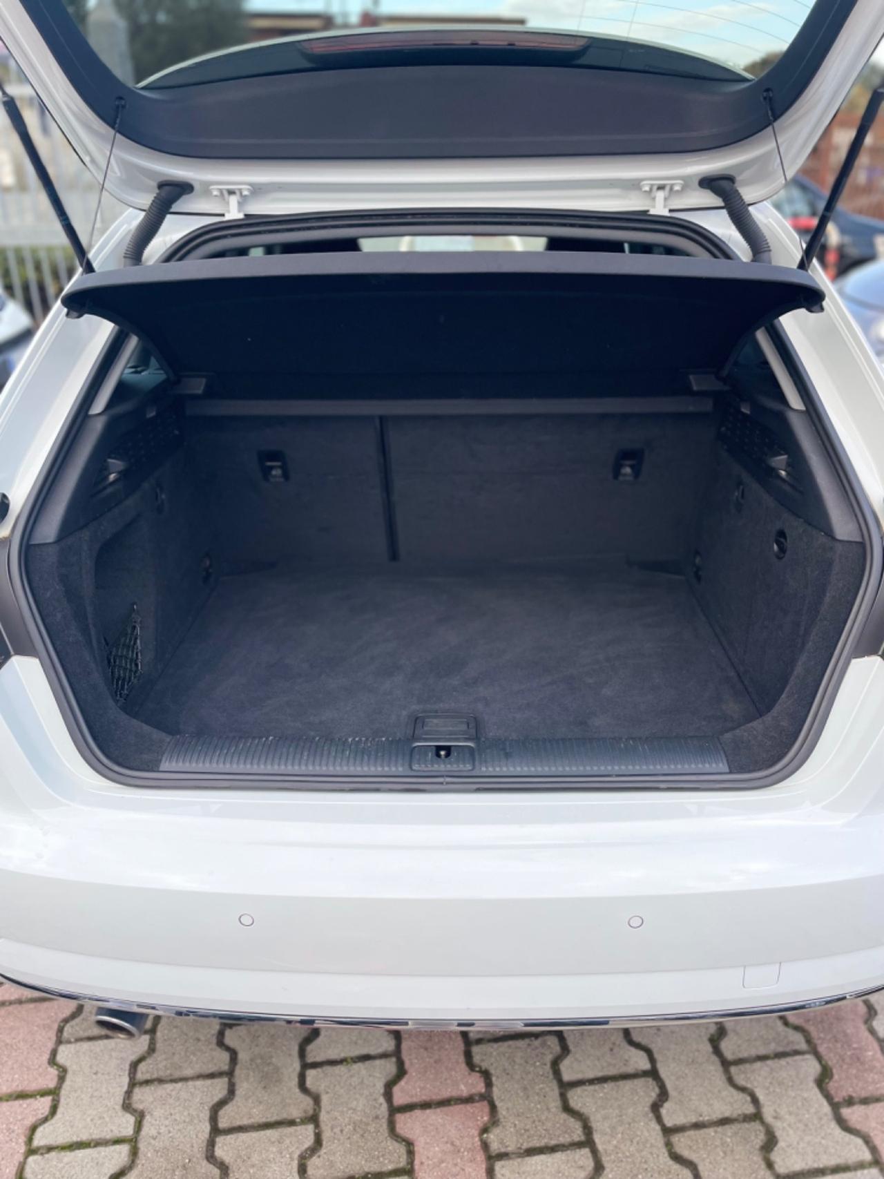 Audi A3 SPB 1.6 TDI S tronic Business