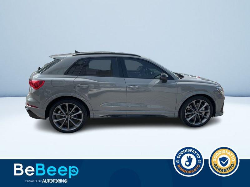 Audi Q3 RS 2.5 QUATTRO S-TRONIC