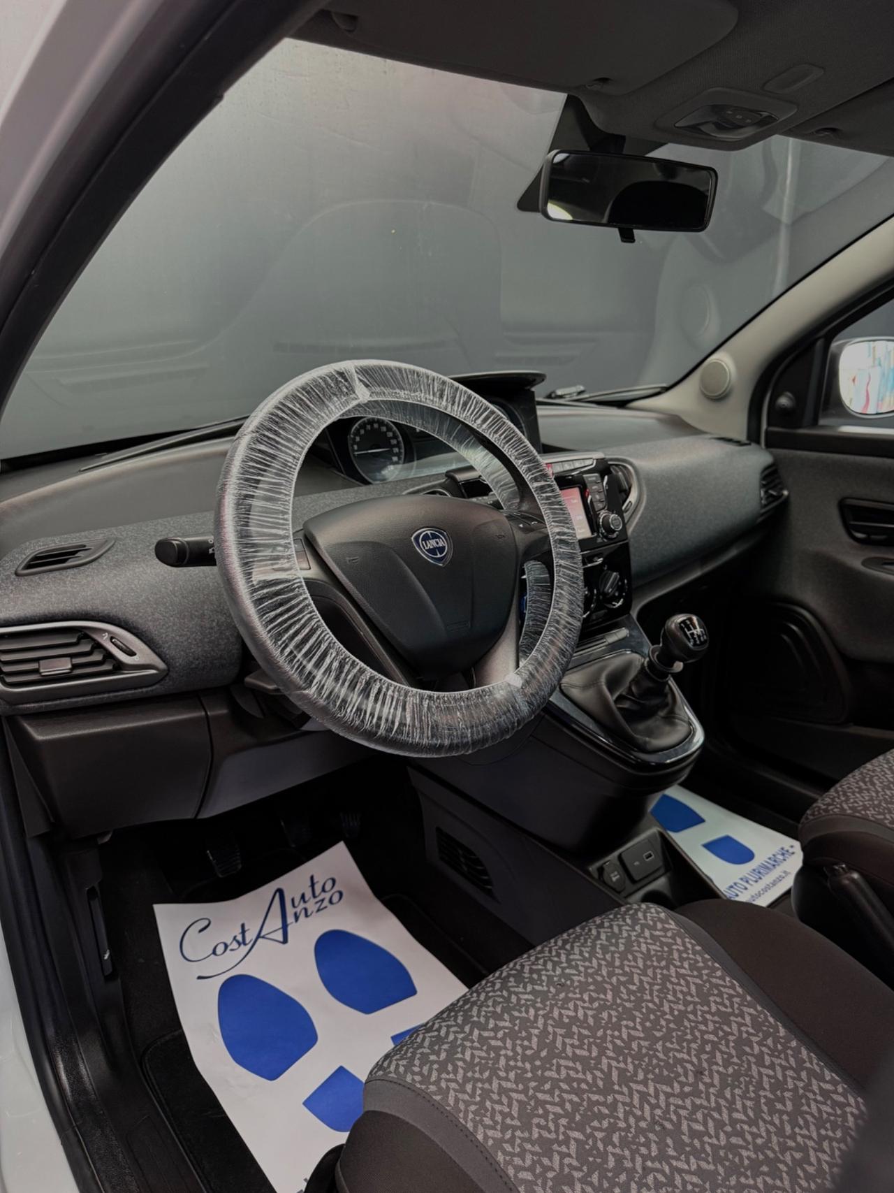 Lancia Ypsilon 1.0 Hybrid Ecochic Gold 2021