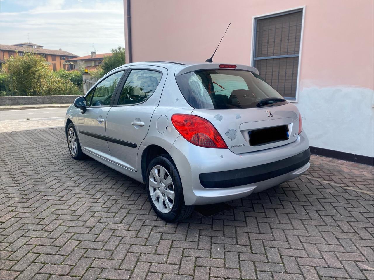 Peugeot 207 1.4 8V 75CV 5p. X Line neopatentati