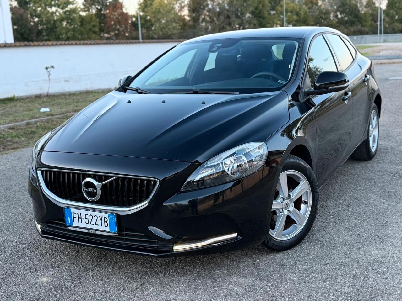 VOLVO V40 2.0 BERLINA DIESEL D2 EURO6B