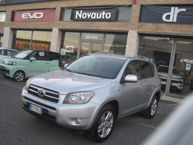 Toyota RAV 4 RAV4 Crossover 2.2 D-Cat 177 CV Luxury