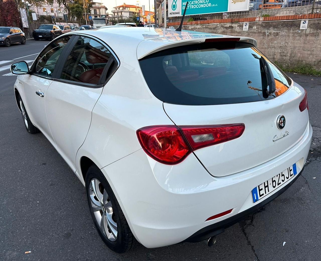 Alfa Romeo Giulietta 1.6 JTDm-2 105 CV Distinctive