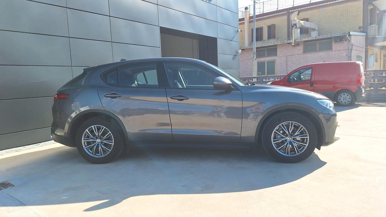 Alfa Romeo Stelvio 2.2 Turbodiesel 190 CV AT8 RWD Business