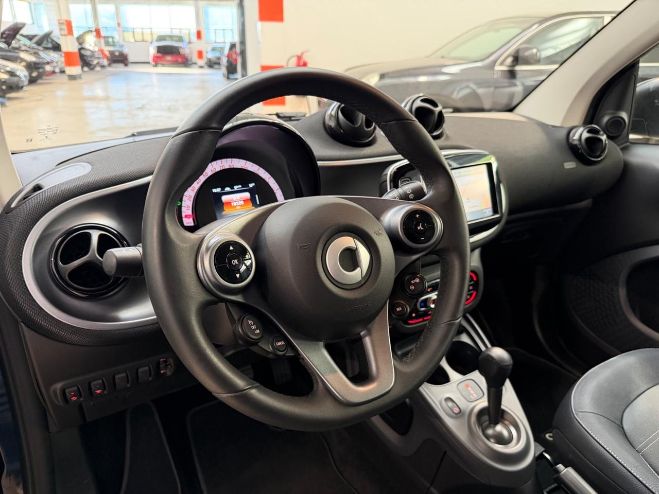 Smart ForTwo TAGLIANDI MERCEDES-PARI AL NUOVO-SCHERMO