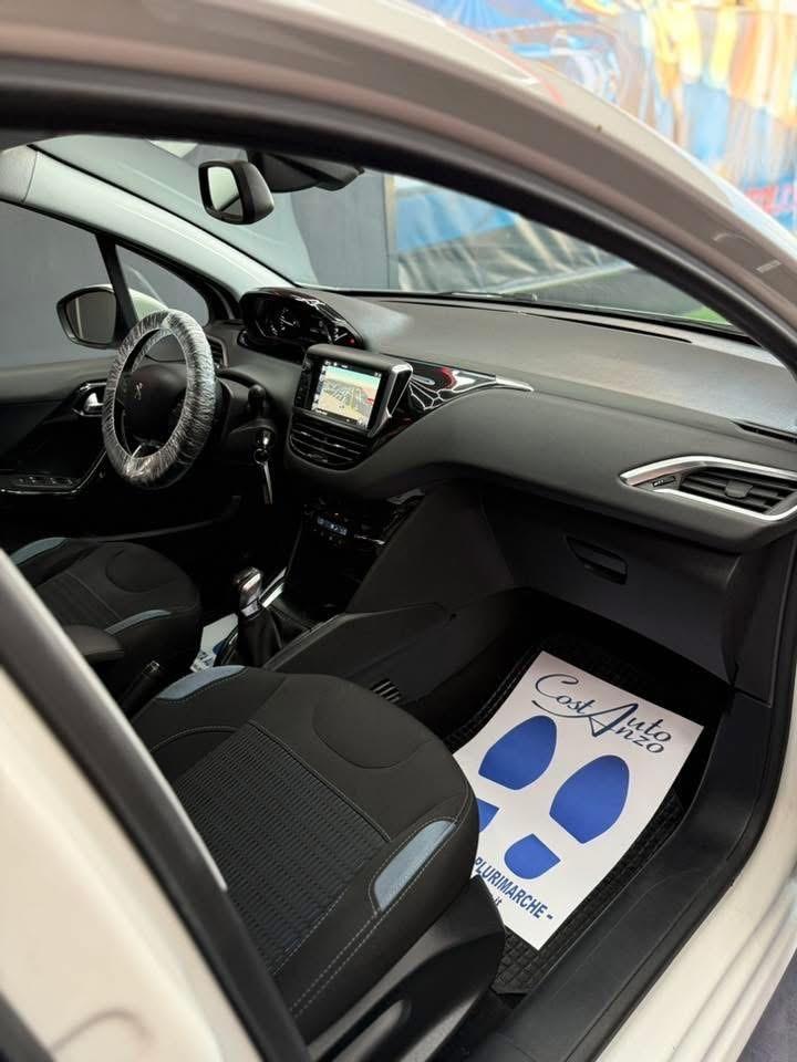 Peugeot 208 1.6 HDI 92 CV ALLURE FULL 2015