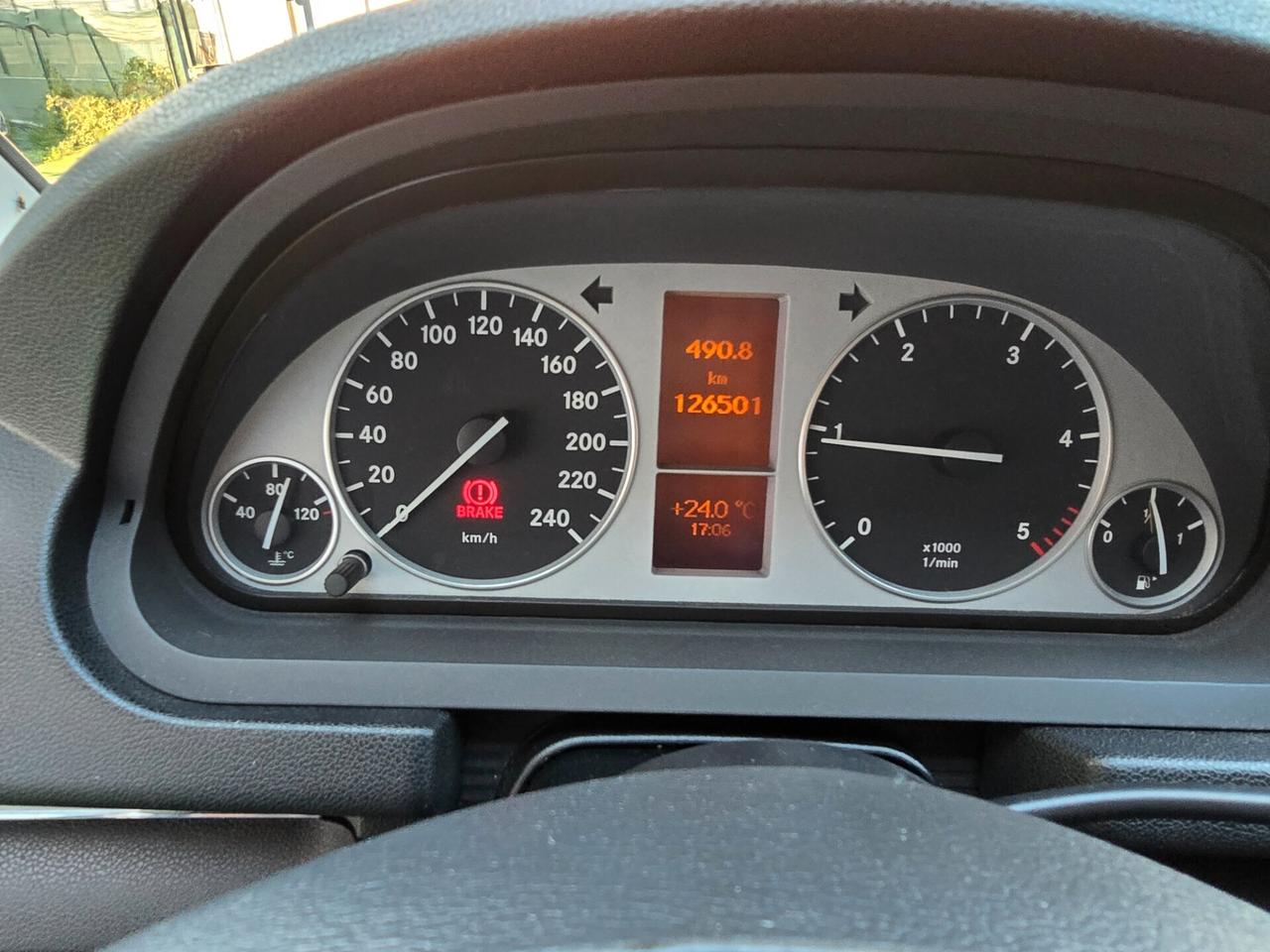 M.B B200 2.0D 140CV 126000KM-2011