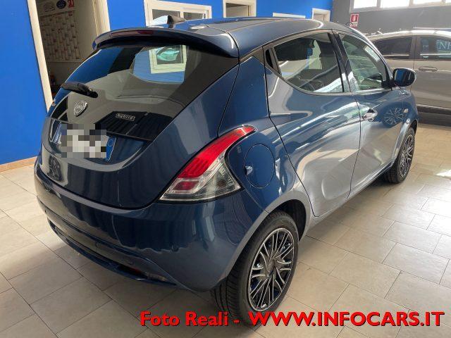 LANCIA Ypsilon 1.0 FireFly 5 porte S&S Hybrid Ecochic Gold PROMO