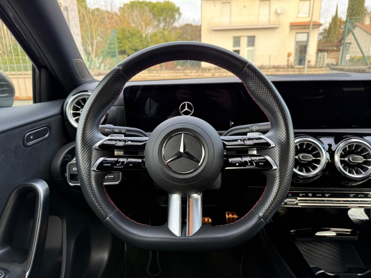 Mercedes-benz A 180 d AMG Line Premium