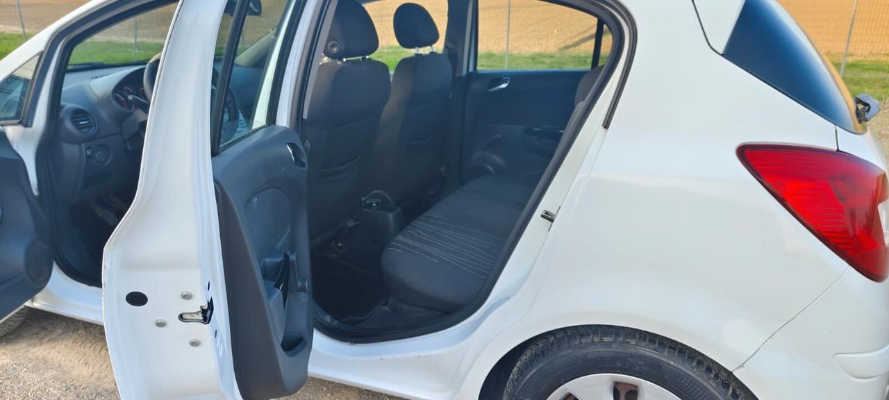 Opel Corsa 1.2 80CV 5 porte GPL-TECH Edition