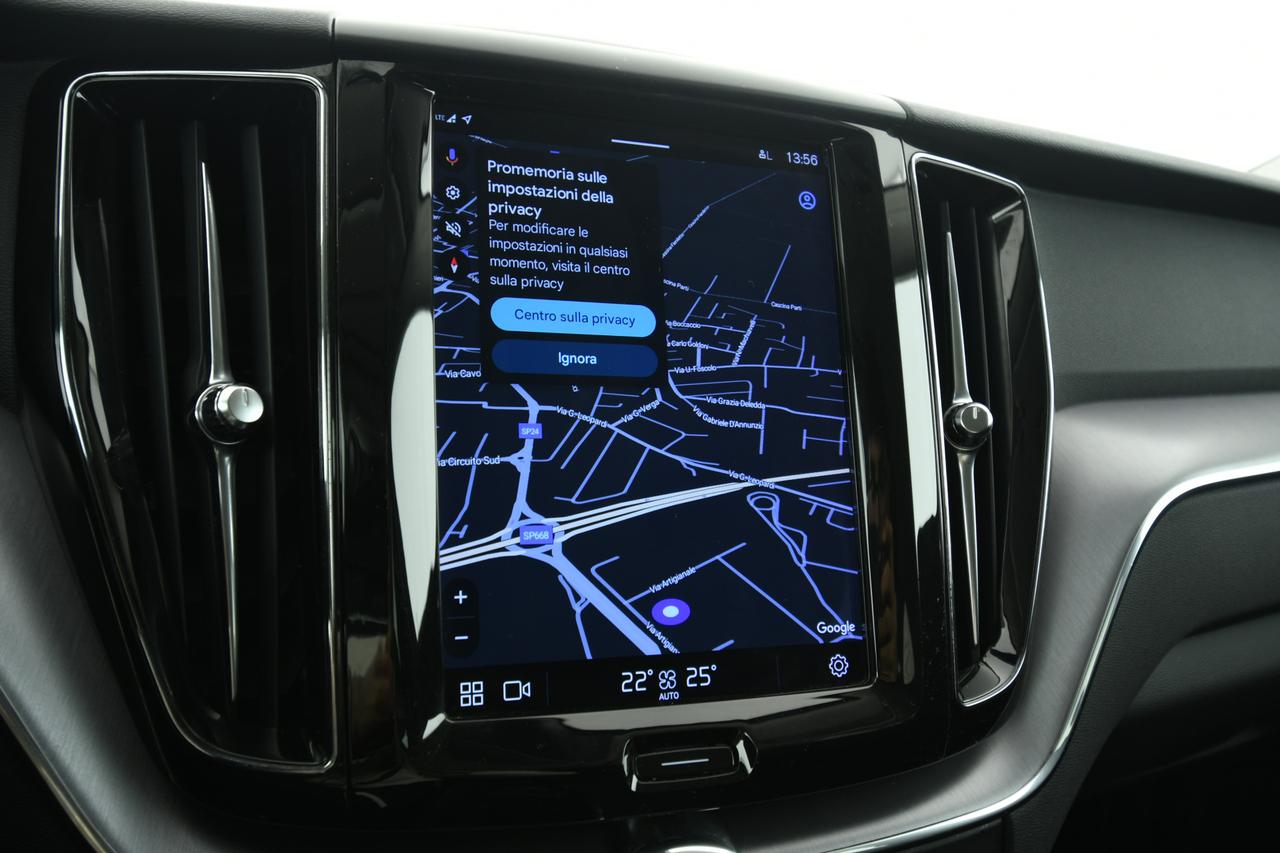 VOLVO XC60 2.0 b4 Momentum Pro awd auto CAMERA+C18"