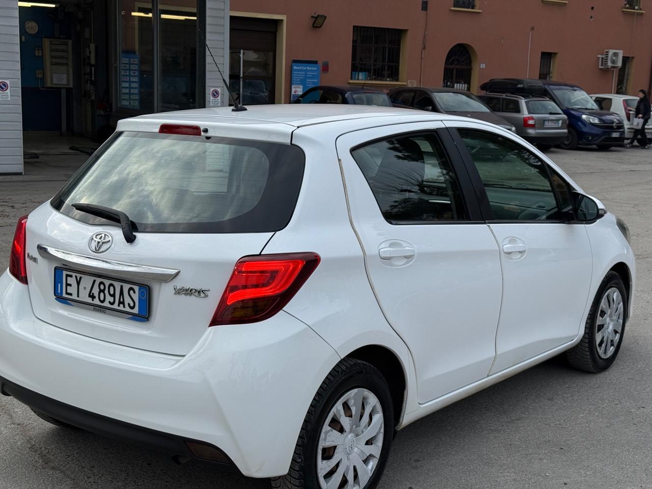 Toyota Yaris 1.0 5 porte Lounge