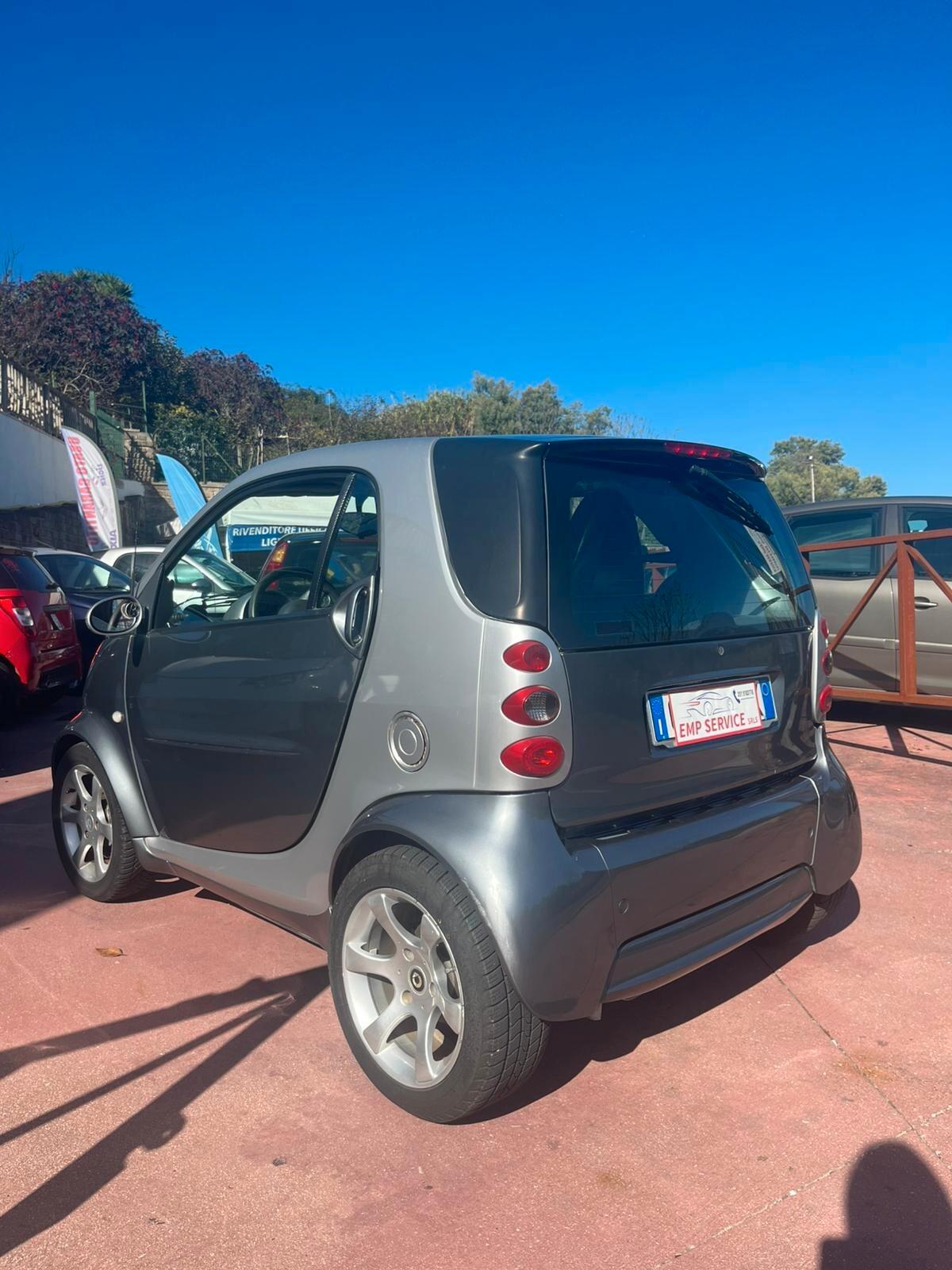 Smart ForTwo 700 coupé pure (45 kW)