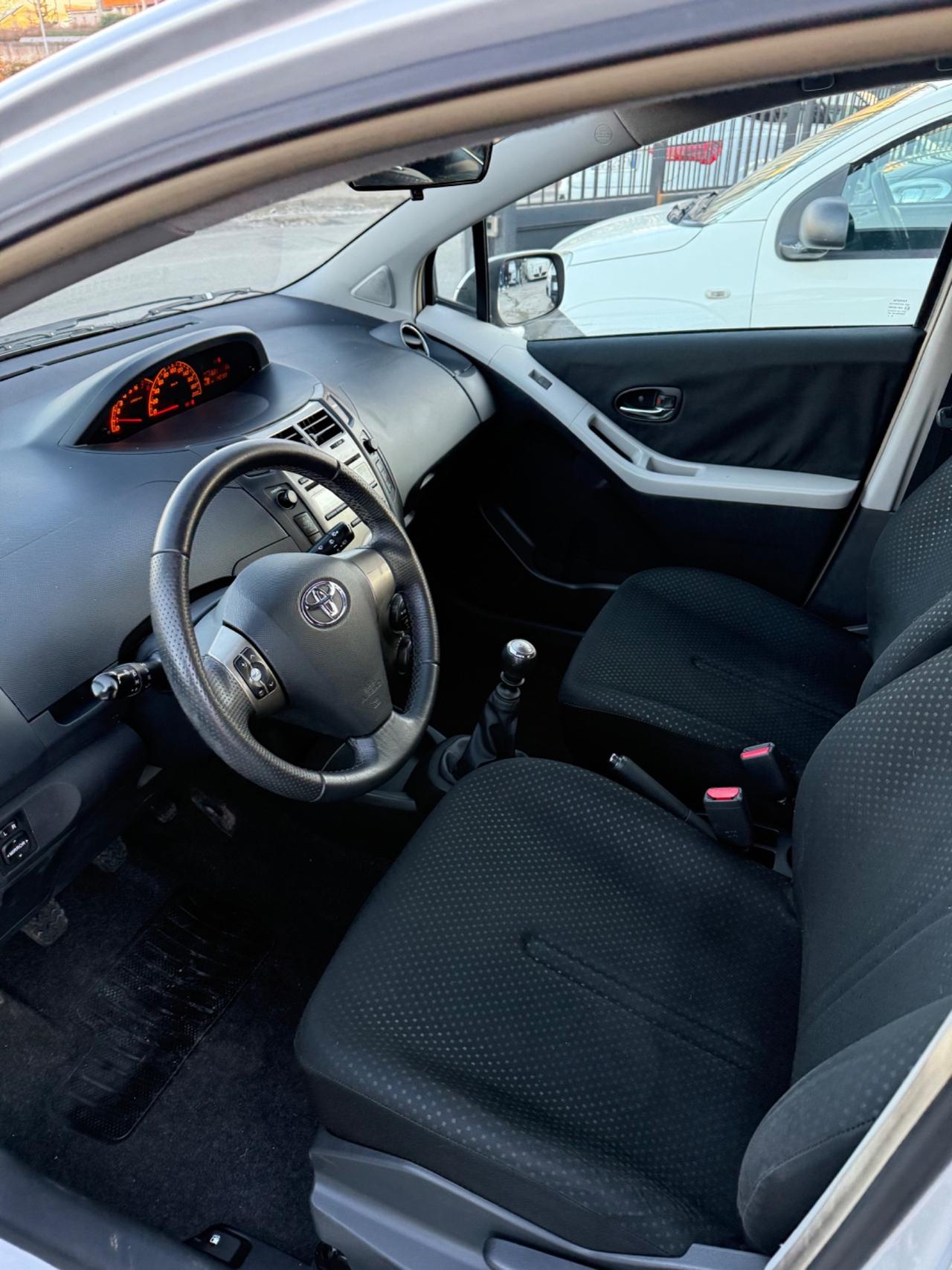 Toyota Yaris 1.3 5 porte Sol