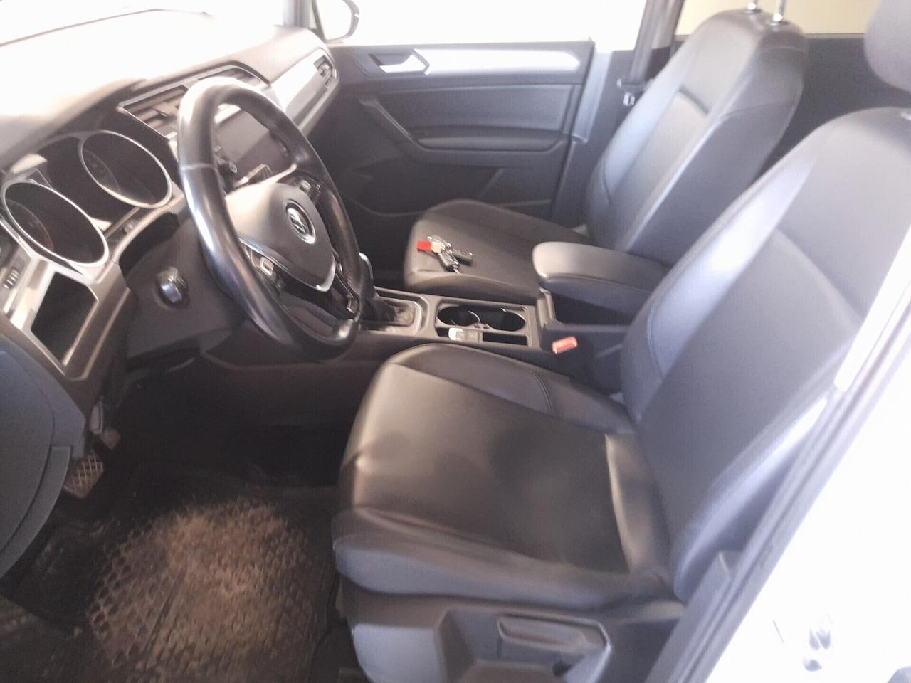 Volkswagen Touran 2.0 TDI 7 POSTI