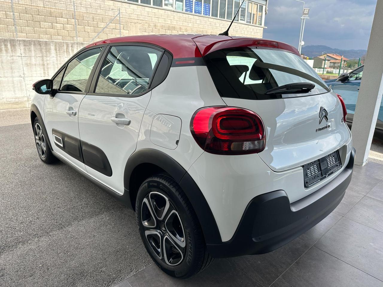 Citroen C3 1.2 puretech Shine s&s 83cv