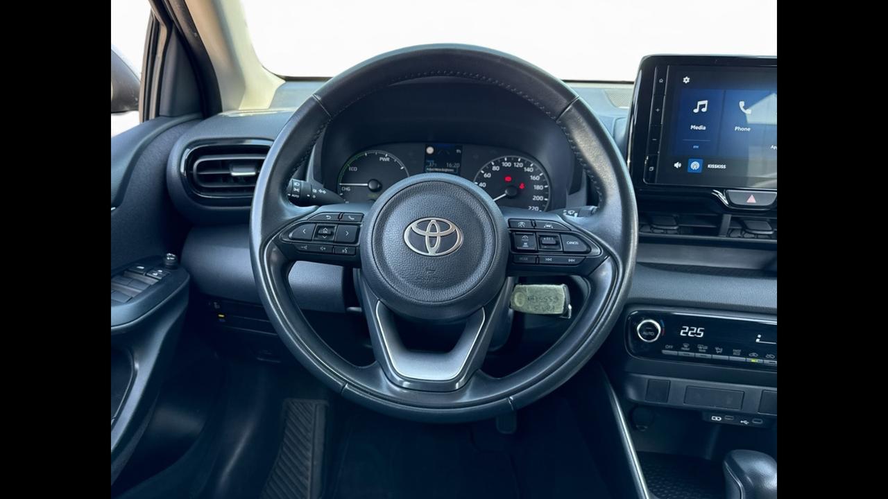 TOYOTA Yaris IV 2020 - Yaris 1.5h Active