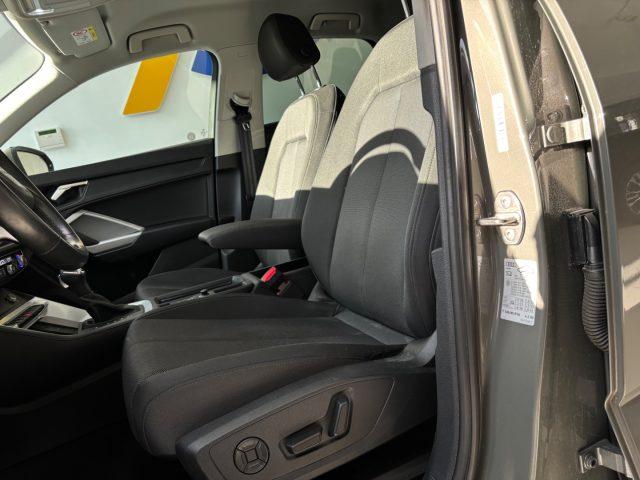 AUDI Q3 35 TDI quattro S tronic S line edition