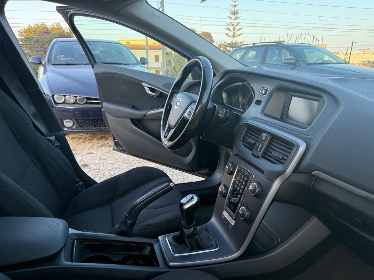 Volvo V40 D2 1.6 DIESEL 15.000 Km Motore Nuovo