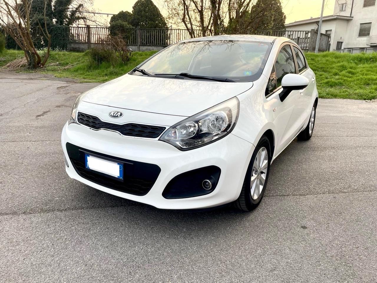 Kia Rio 1.2 CVVT 5p. Active per Neopatentati 2014