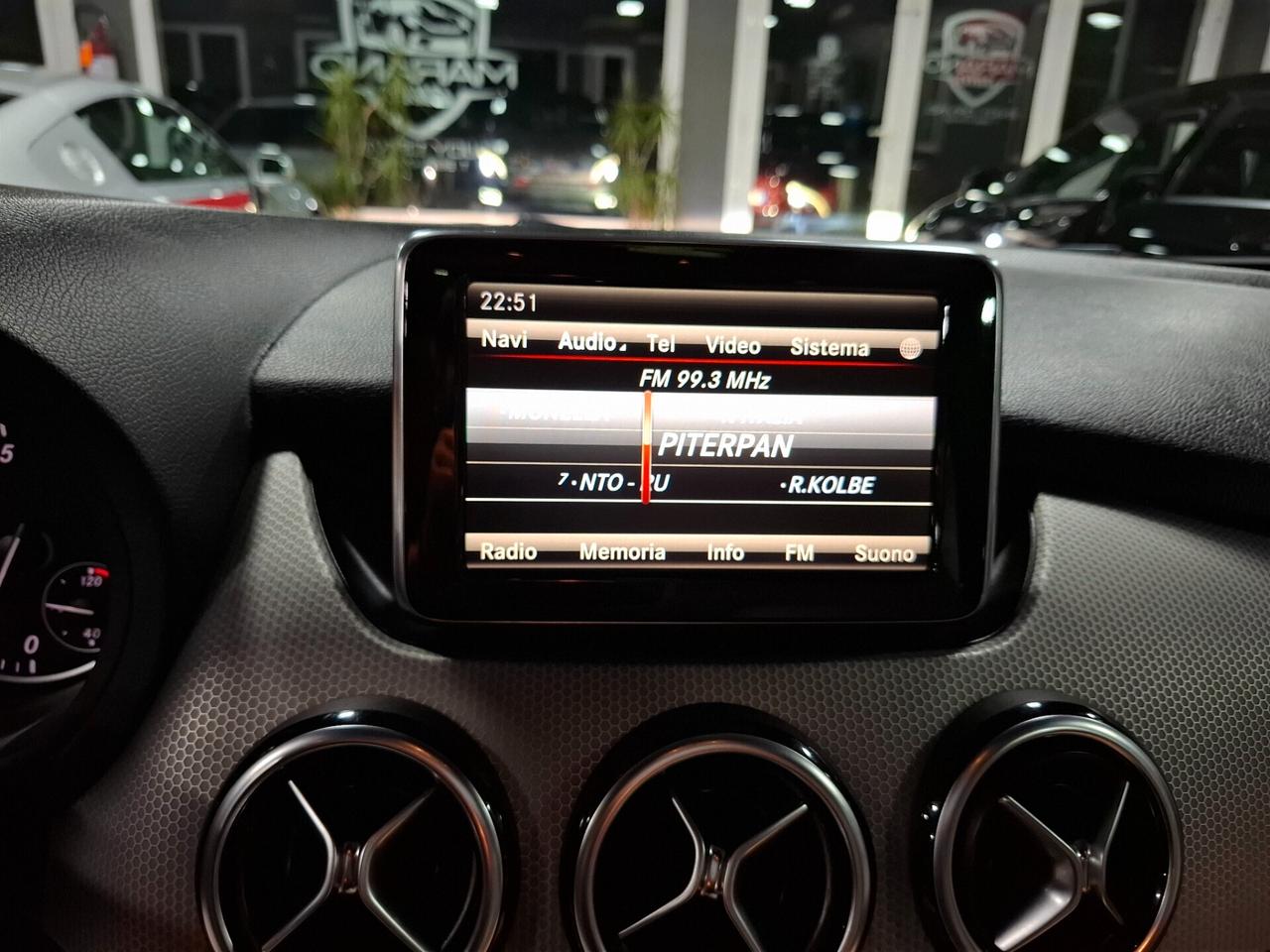 Mercedes B 180 Premium-Tetto-Neopatentato